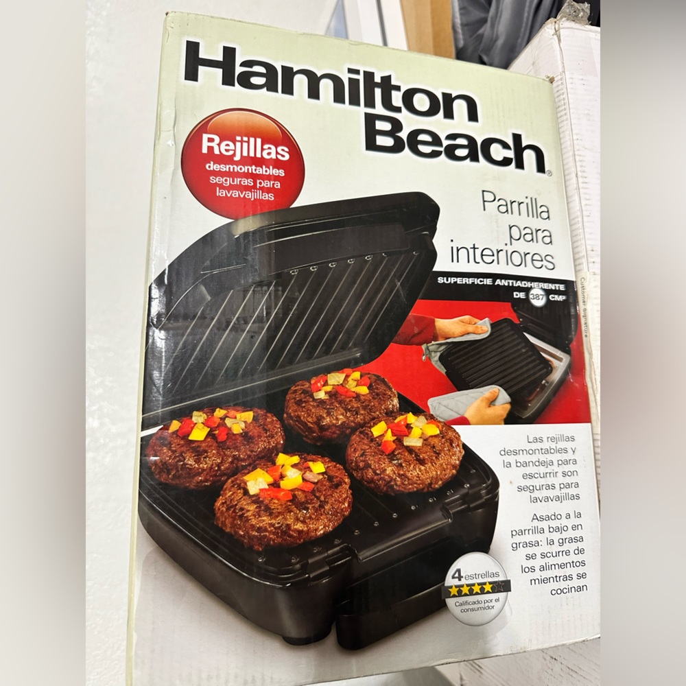 NWT HAMILTON BEACH electric indoor grill , 4 serving